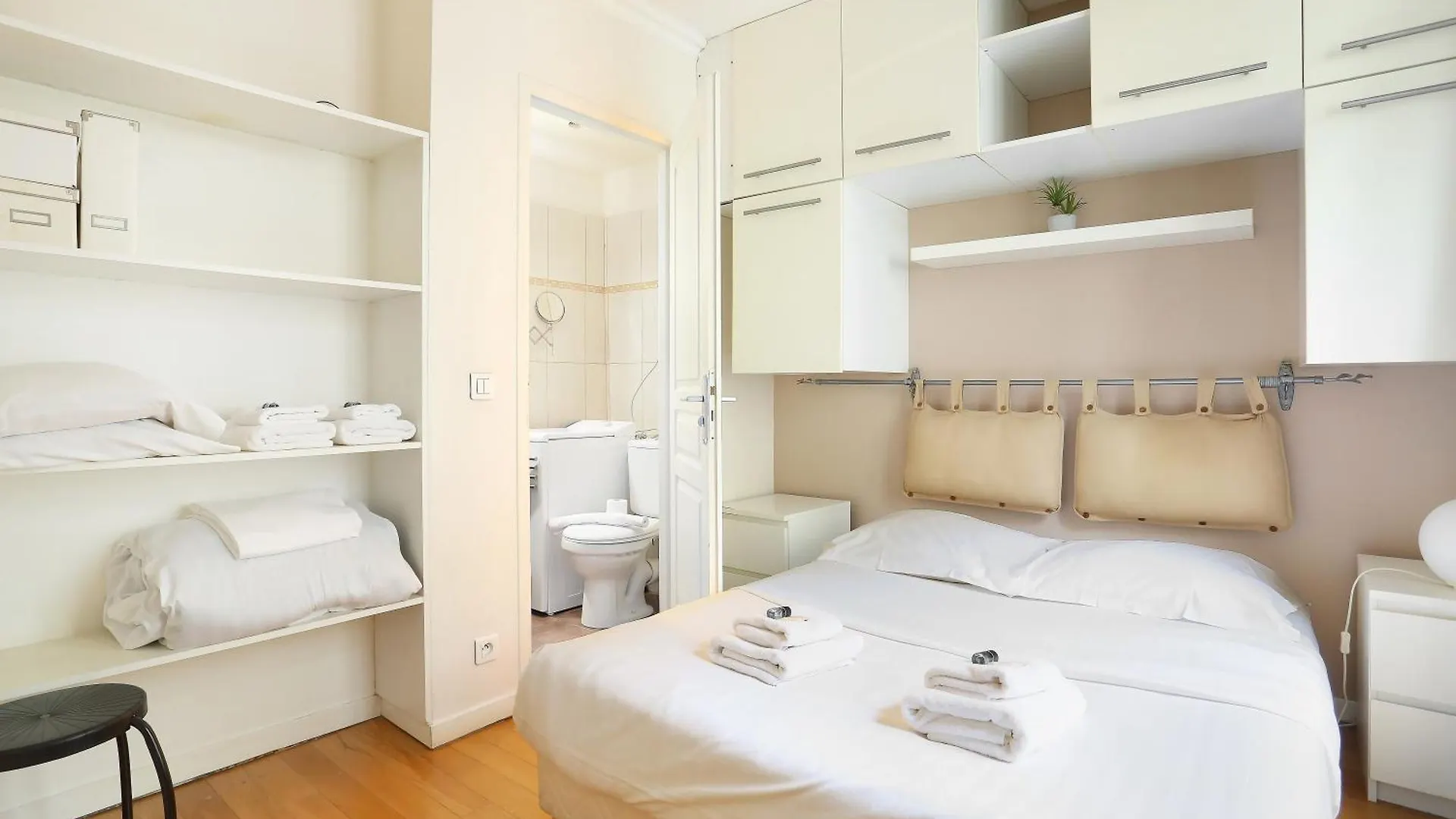Pick A Flat'S Apartments In Batignolles - Rue Biot Parigi