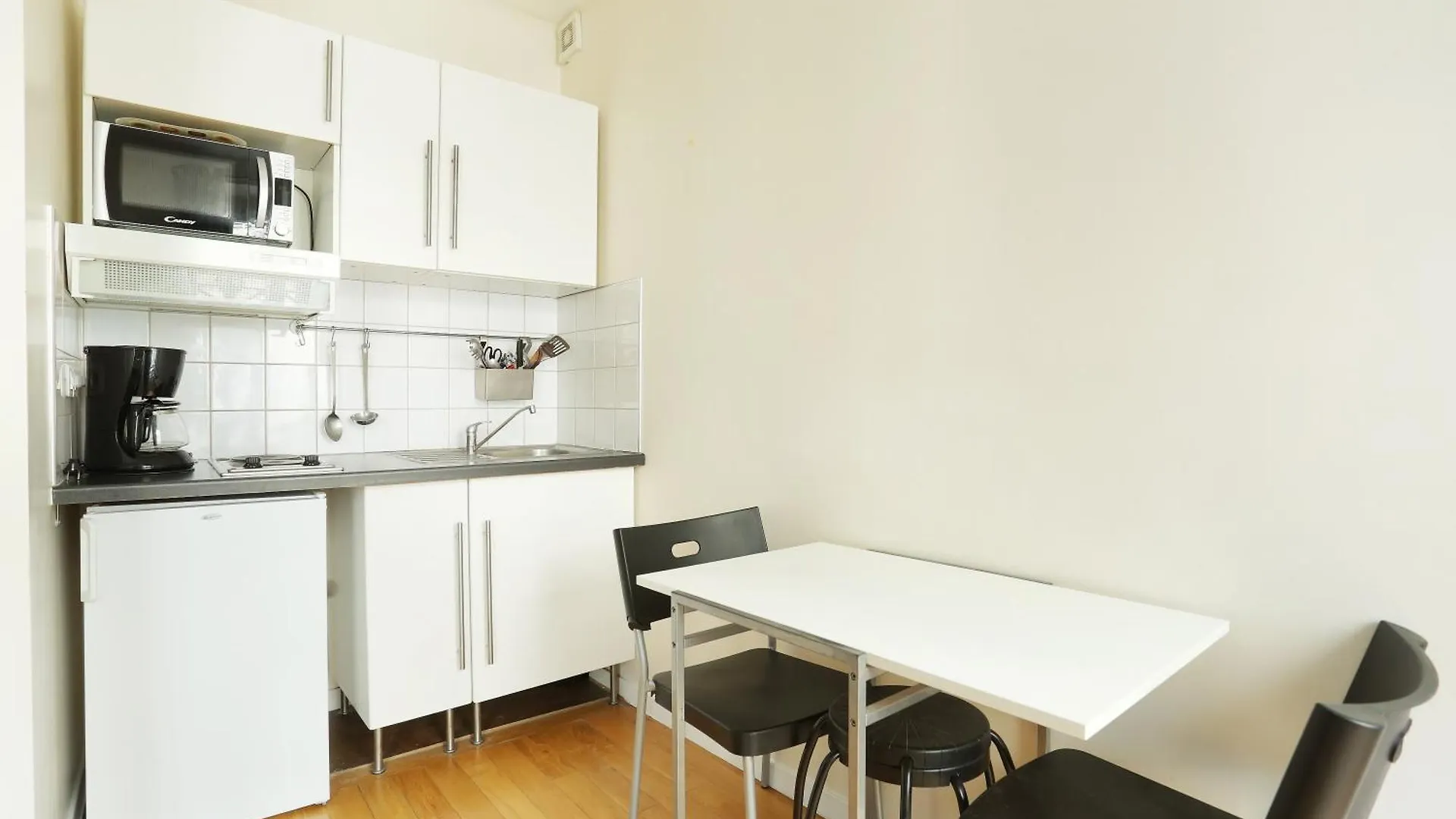 Pick A Flat'S Apartments In Batignolles - Rue Biot Parigi